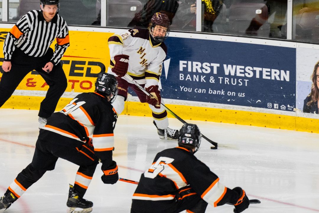 Boys Hockey