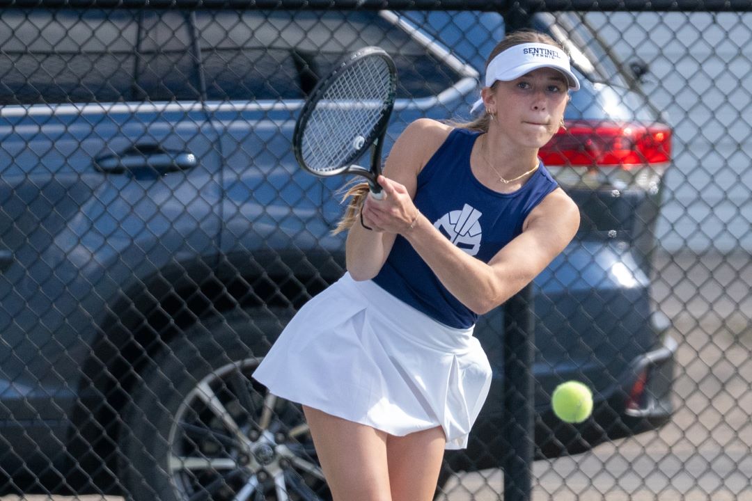 Girls Tennis